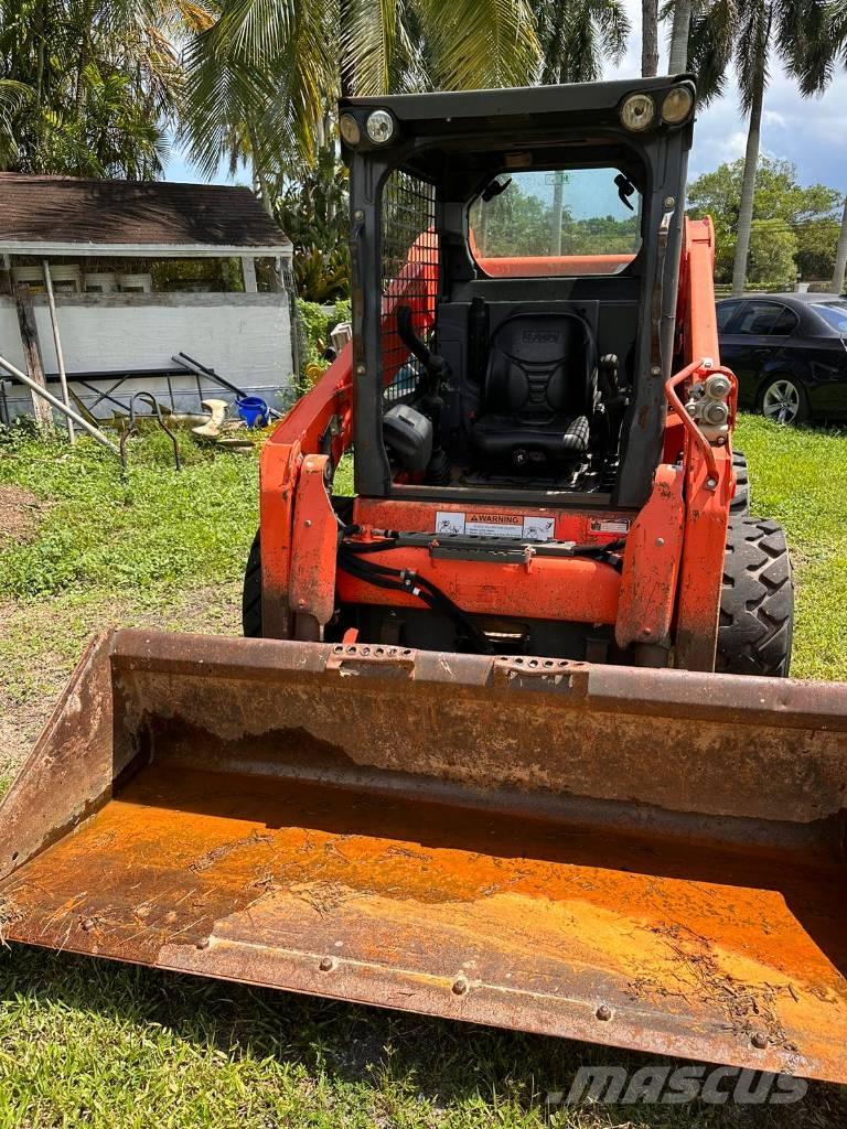 Kubota SSV 75 Carregadoras de direcção deslizante