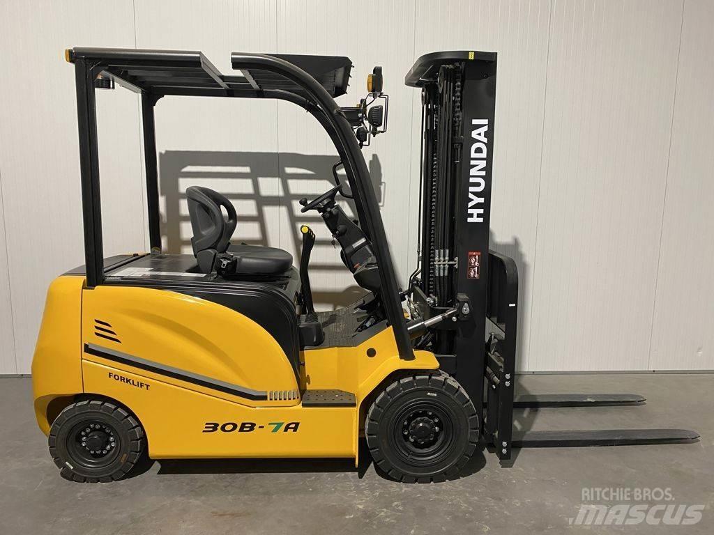Hyundai 30B-7A Empilhadores eléctricos