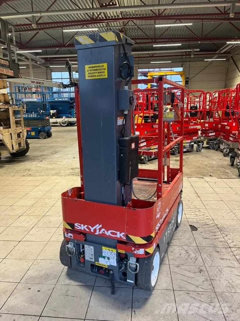 SkyJack SJ 16 Elevadores de tesoura