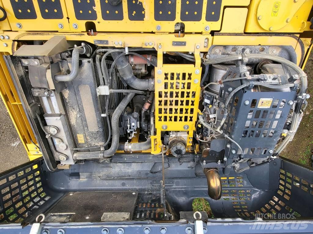 Komatsu PC240NLC-11 Escavadoras de rastos