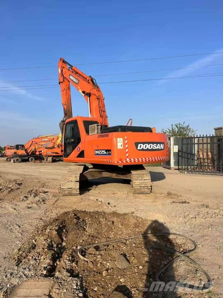 Doosan DH 225 LC-9 Escavadoras de rastos