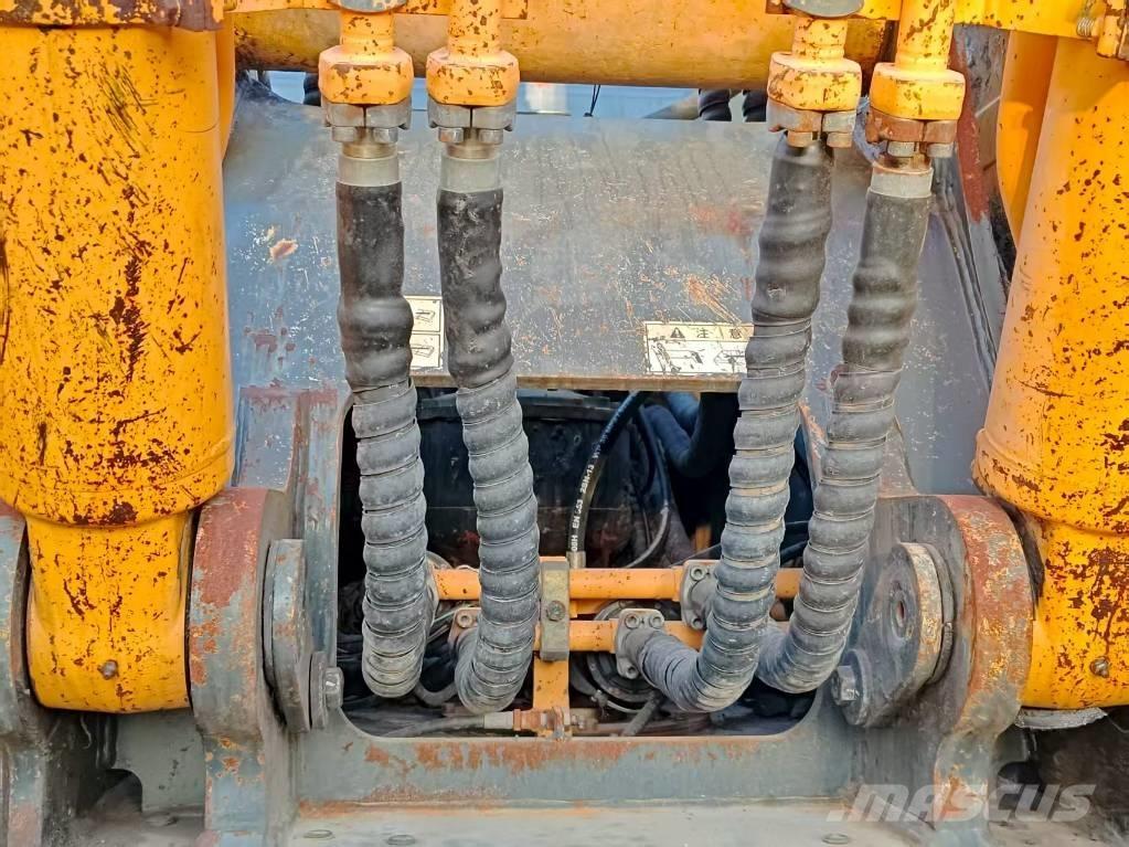 Hyundai R300LC-9S Escavadoras de rastos