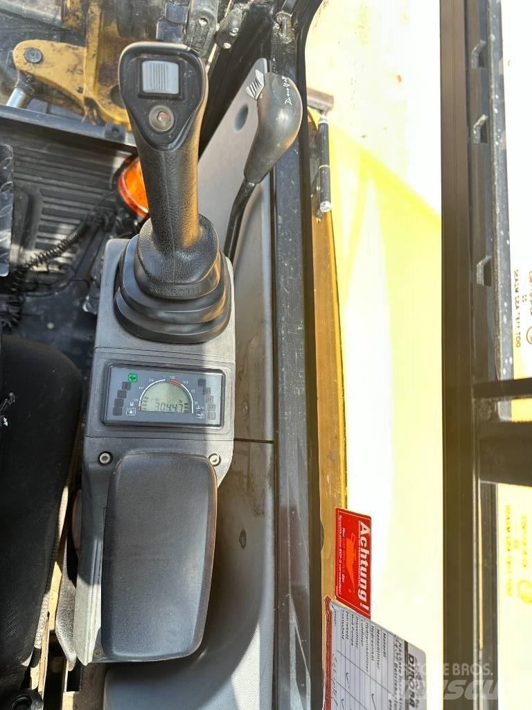 CAT 302.7 D CR Mini Escavadoras <7t