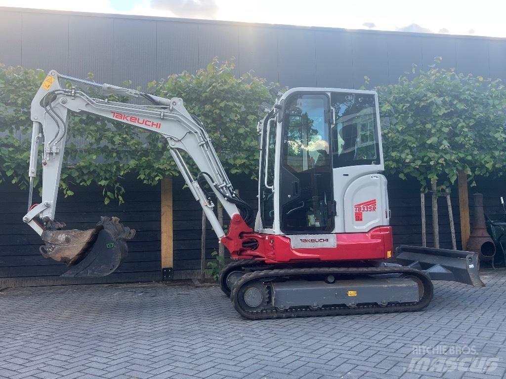 Takeuchi TB 335 R Mini Escavadoras <7t