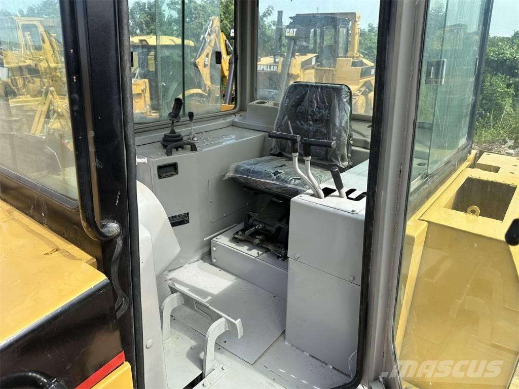 CAT D 6 G Dozers - Tratores rastos