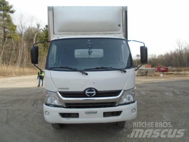 Hino 195 Carrinhas de caixa fechada
