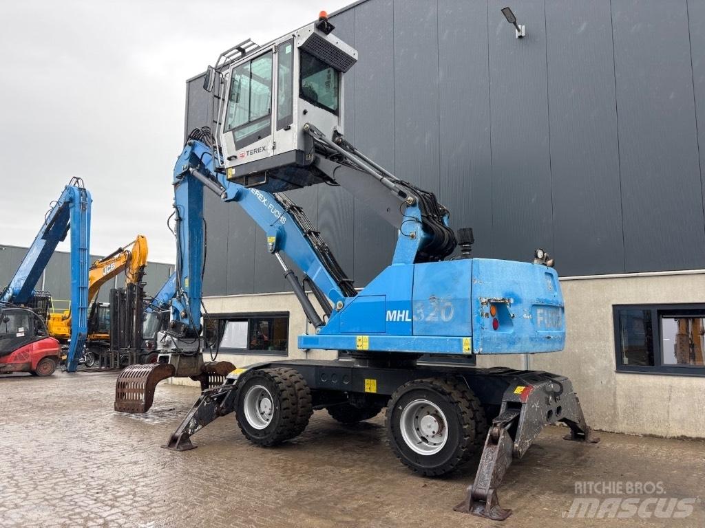 Fuchs MHL 320 D Manipuladores de resíduos / indústria