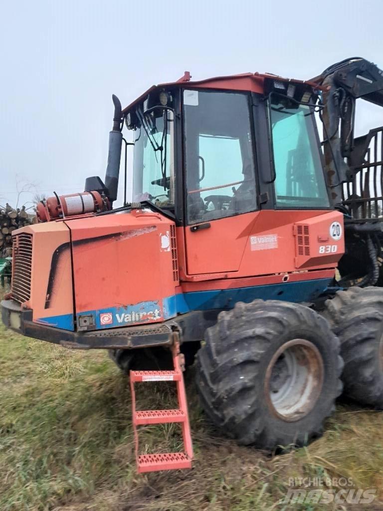 Valmet 830 Forwarders florestais