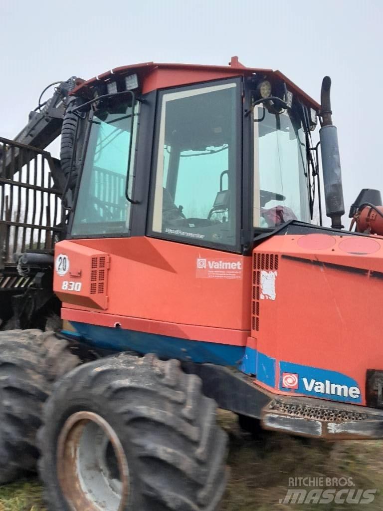 Valmet 830 Forwarders florestais