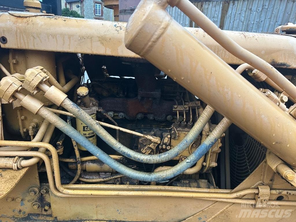 CAT D 4 D Dozers - Tratores rastos
