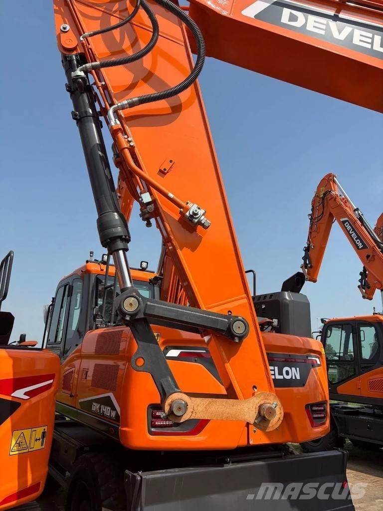 Develon DX255LC-7 Escavadoras de rastos