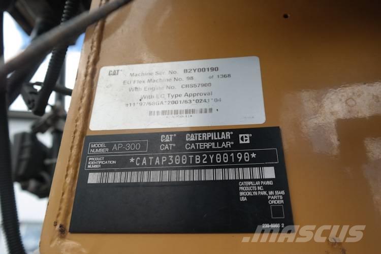 CAT AP 300 Pavimentadoras de asfalto