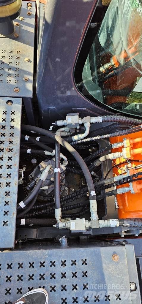 Doosan DX 225 Escavadoras de rastos