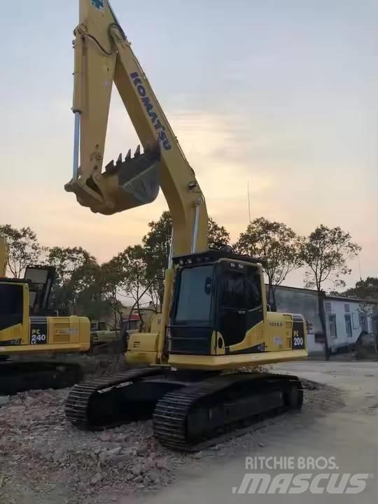 Komatsu PC200-8 Escavadoras de rastos