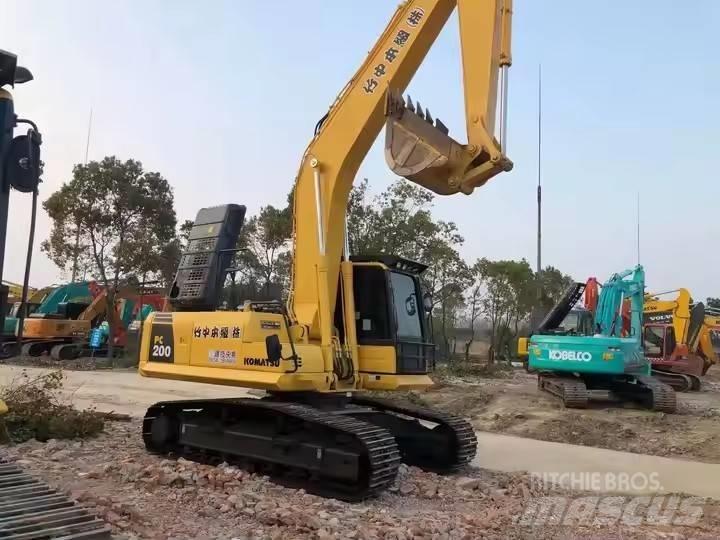 Komatsu PC200-8 Escavadoras de rastos