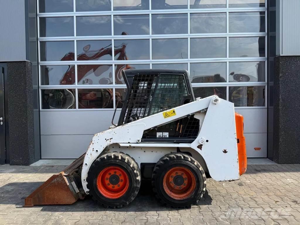 Bobcat S130 Carregadoras de direcção deslizante