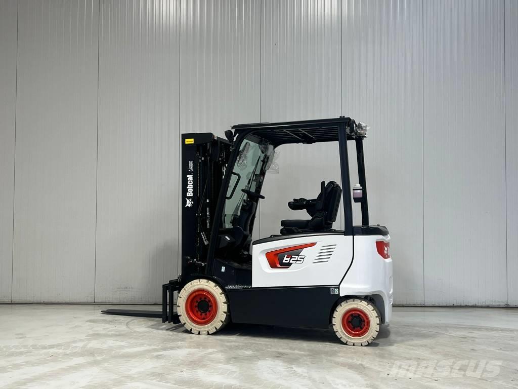 Bobcat B25X-7 PLUS Empilhadores eléctricos