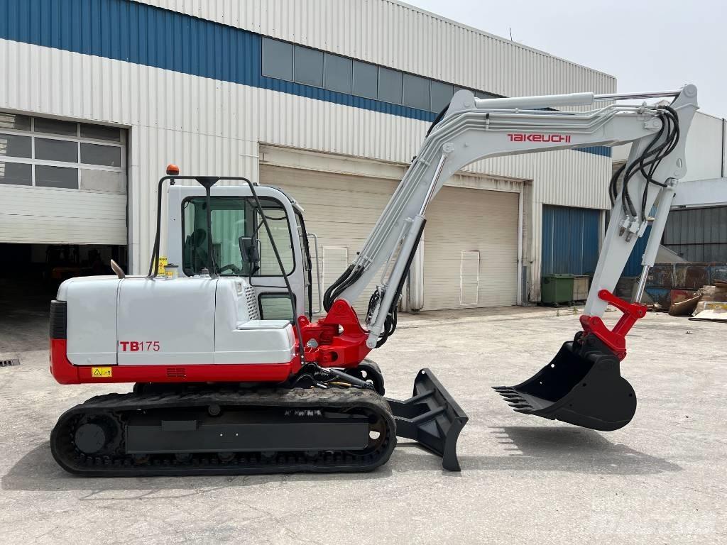 Takeuchi TB175 Escavadoras Midi 7t - 12t