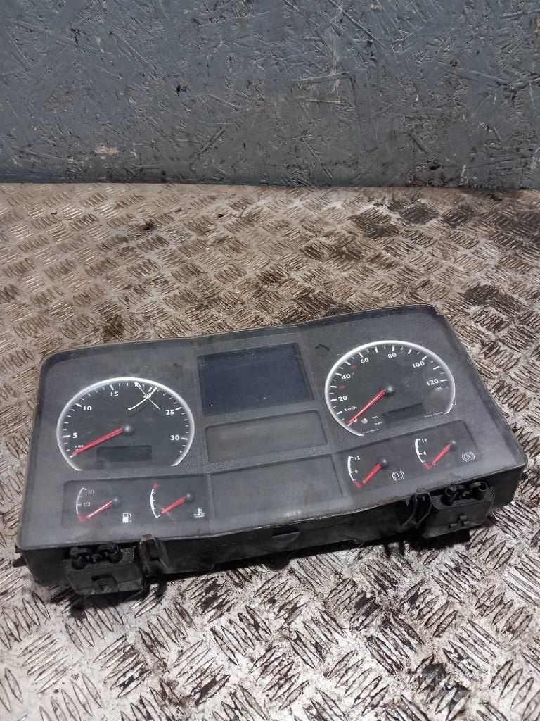 MAN TGA 81272026158 Cabines e interior