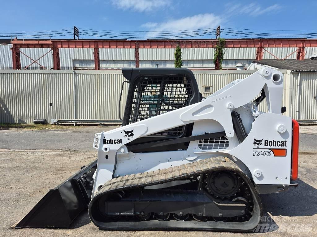 Bobcat T 740 Carregadoras de direcção deslizante
