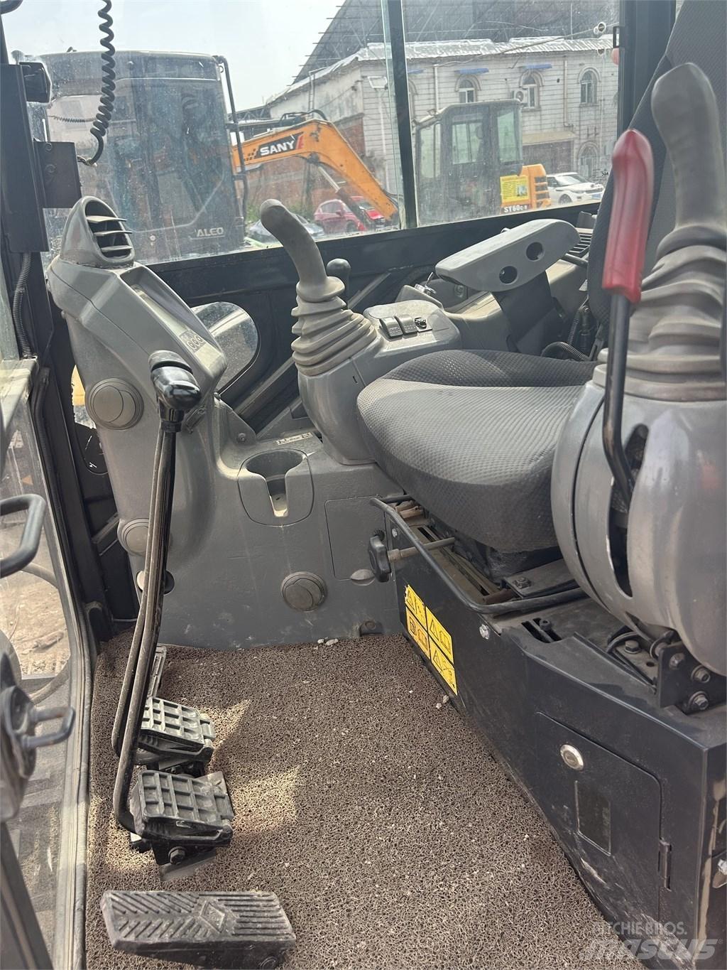 Hitachi ZX55 Mini Escavadoras <7t