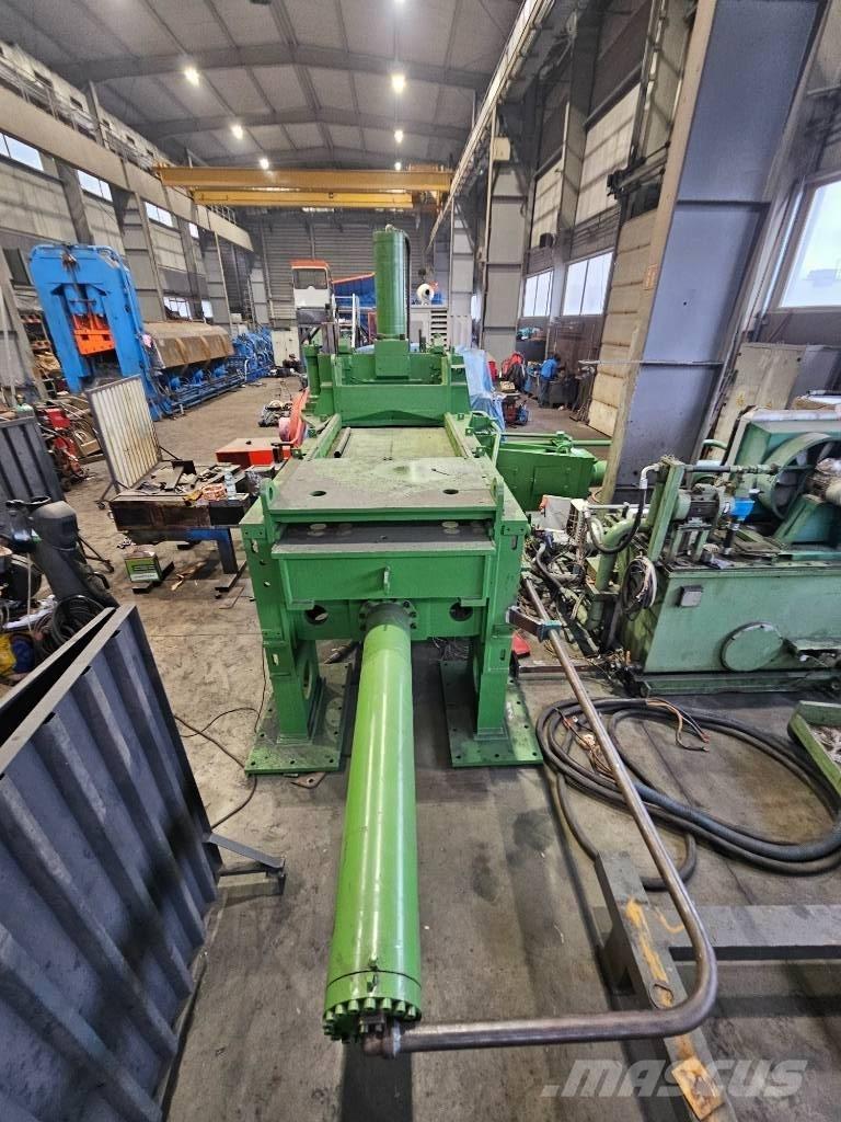  Henschel 30 x 30 Enfardadeiras industriais