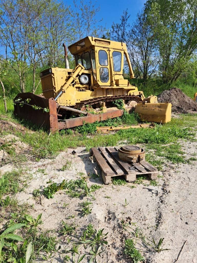 Komatsu D85A Dozers - Tratores rastos