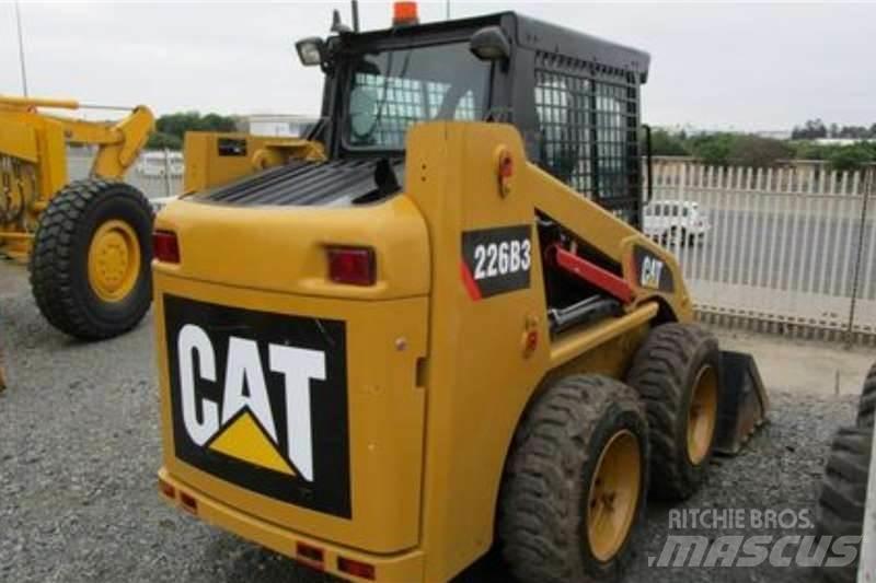 CAT 226B3 Outros Camiões