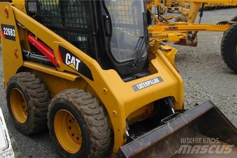 CAT 226B3 Outros Camiões