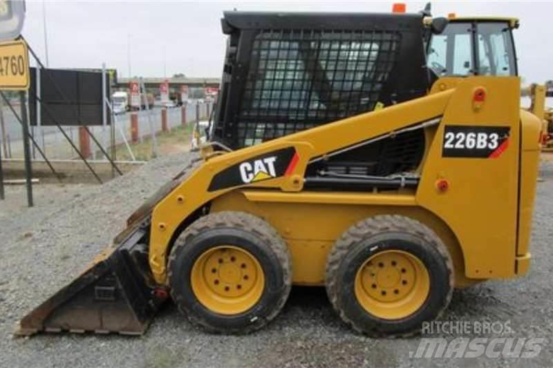 CAT 226B3 Outros Camiões