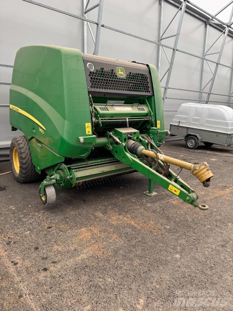 John Deere 960 Enfardadeira de rolos