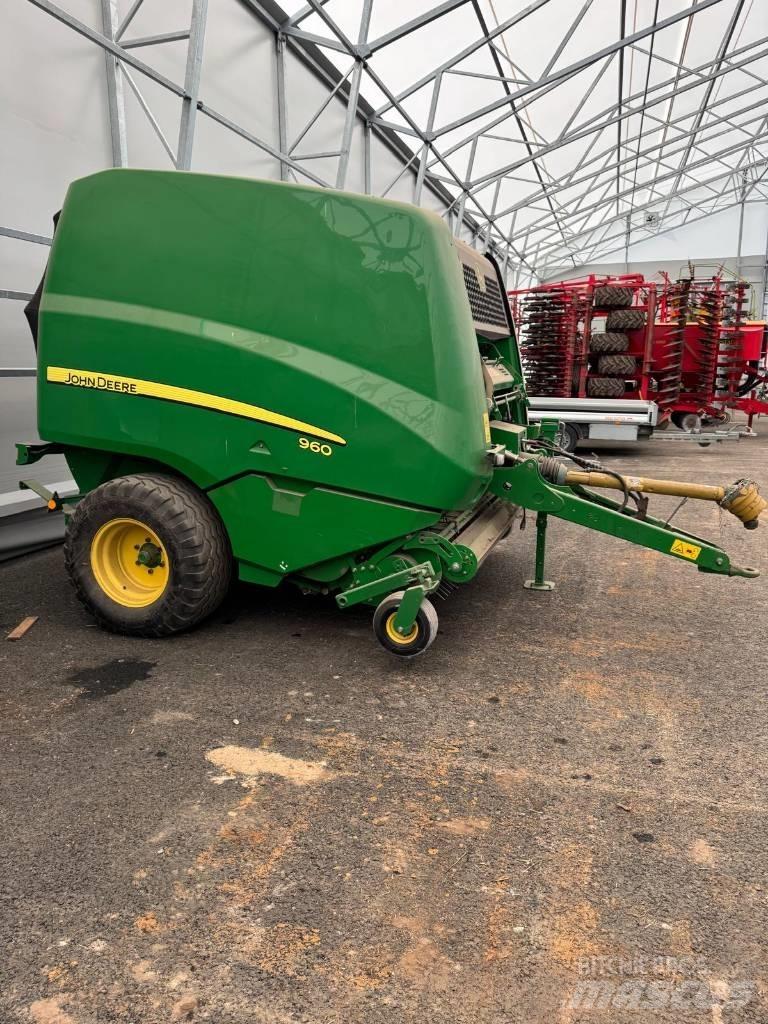 John Deere 960 Enfardadeira de rolos