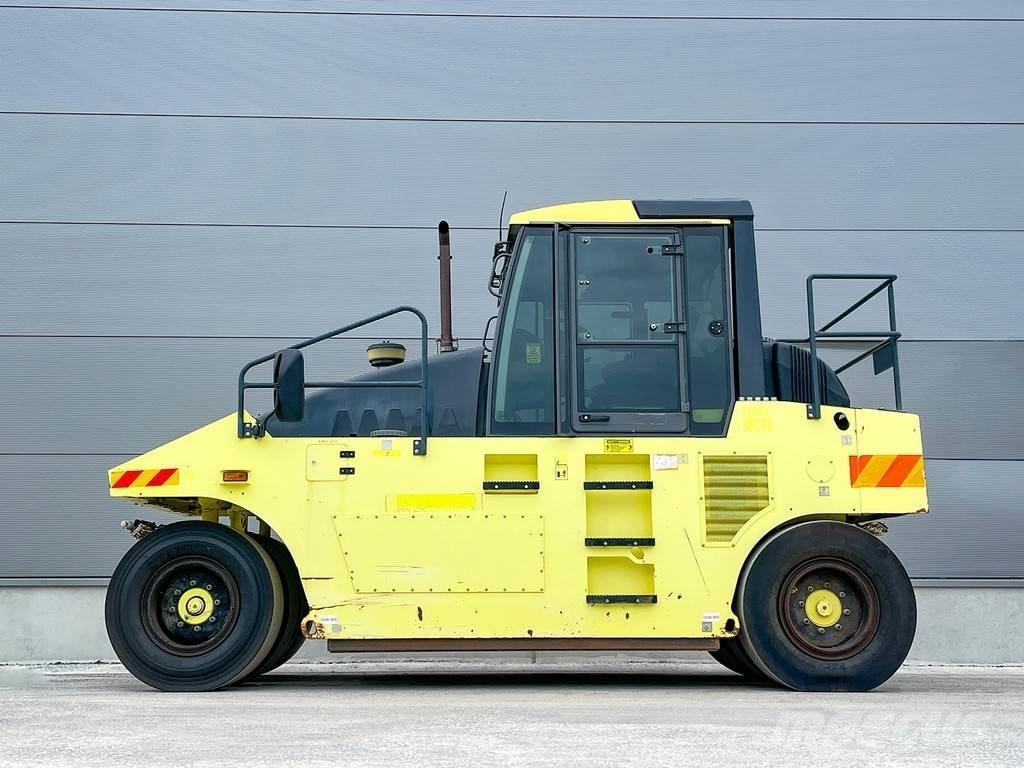 Ammann AP 240 Cilindros Compactadores de pneus