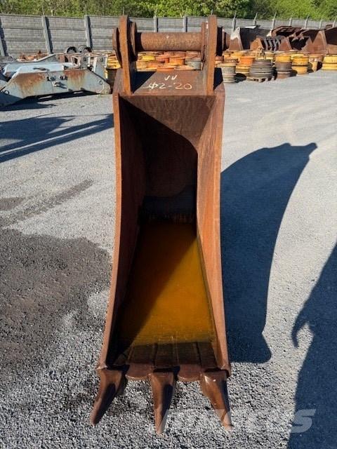 CAT 323 USED BUCKET Acessórios Retroescavadoras