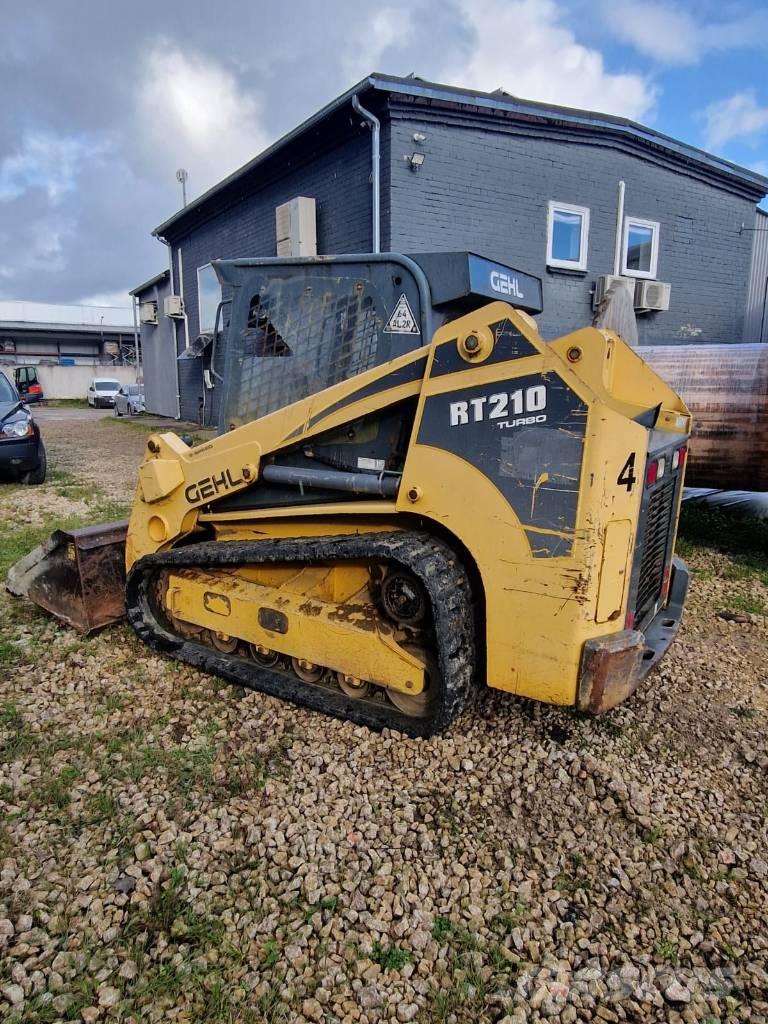 Gehl RT 210 Pás Carregadoras de rastos