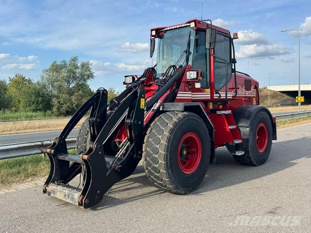 Ljungby L11 Pás carregadoras de rodas