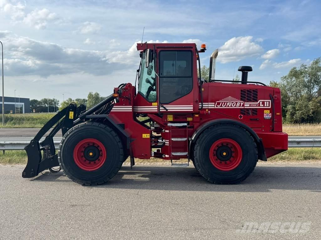 Ljungby L11 Pás carregadoras de rodas