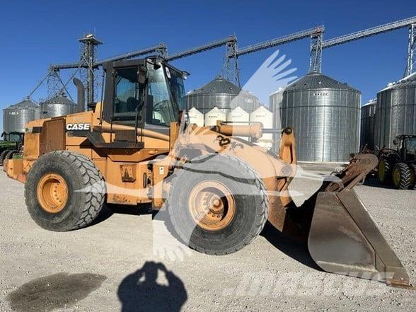 CASE 821C Pás carregadoras de rodas
