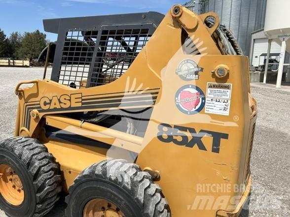 CASE 85XT Carregadoras de direcção deslizante