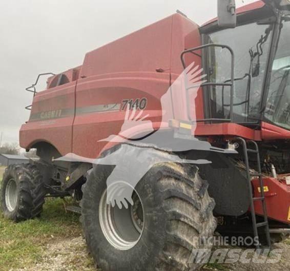 Case IH 7140 Ceifeiras debulhadoras
