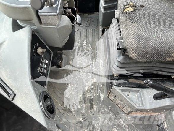 CAT IT28G Pás carregadoras de rodas