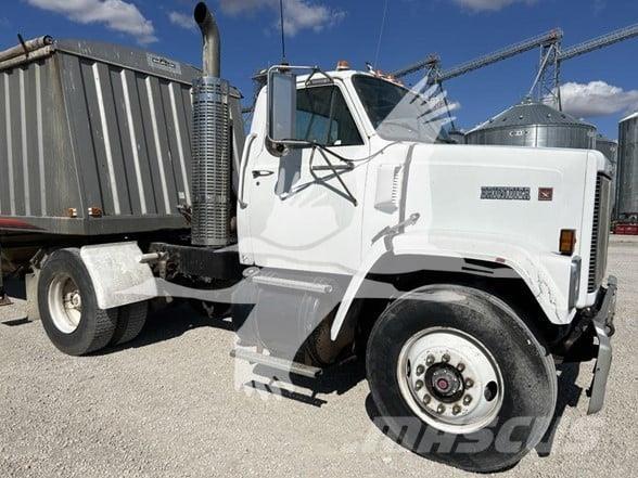 GMC BRIGADIER Tractores (camiões)