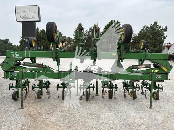 John Deere 845 Cultivadores de cultura em linha