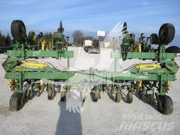 John Deere 85 Cultivadores de cultura em linha