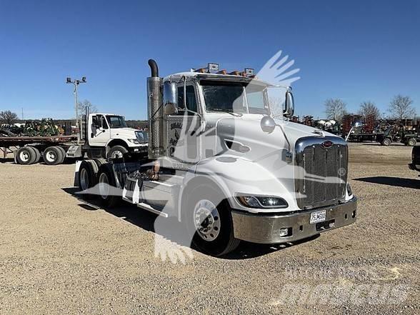 Peterbilt 384 Tractores (camiões)