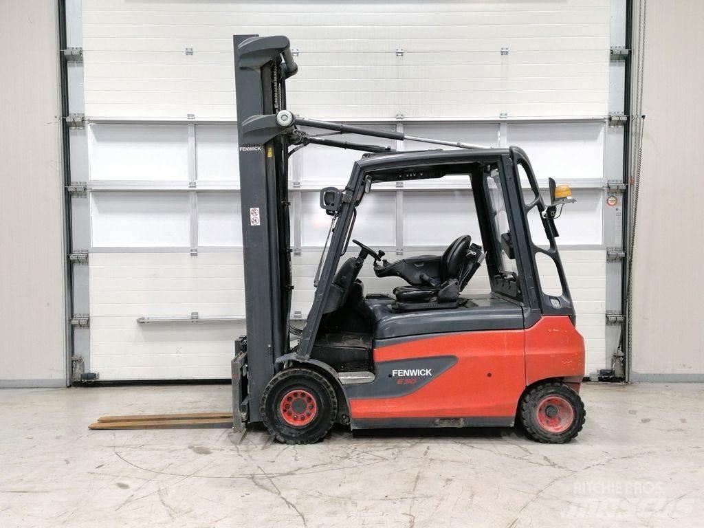 Linde E30L-01 Empilhadores eléctricos