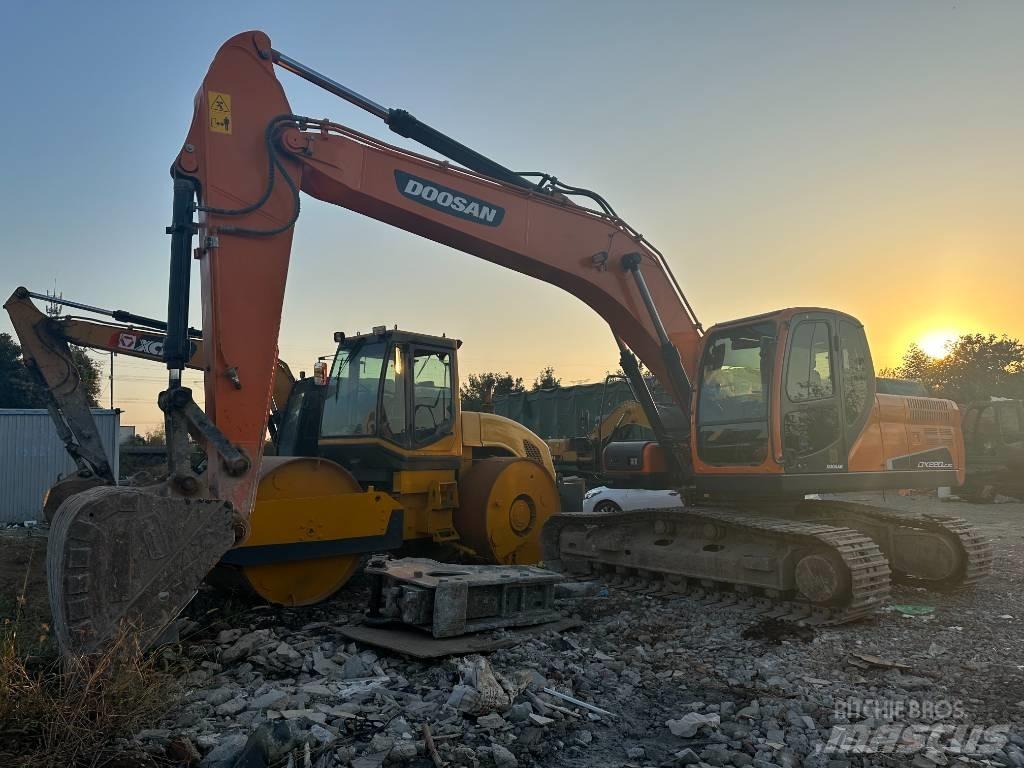 Doosan DX220LC-9 Escavadoras de rastos