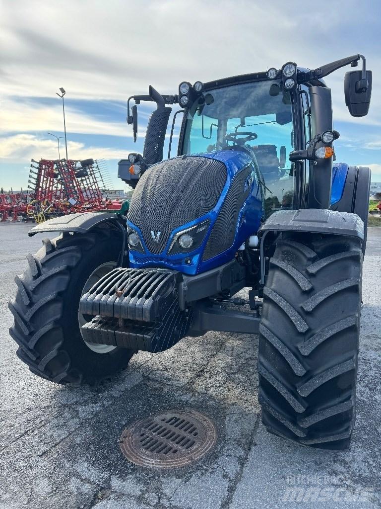 Valtra N 124 Tratores Agrícolas usados