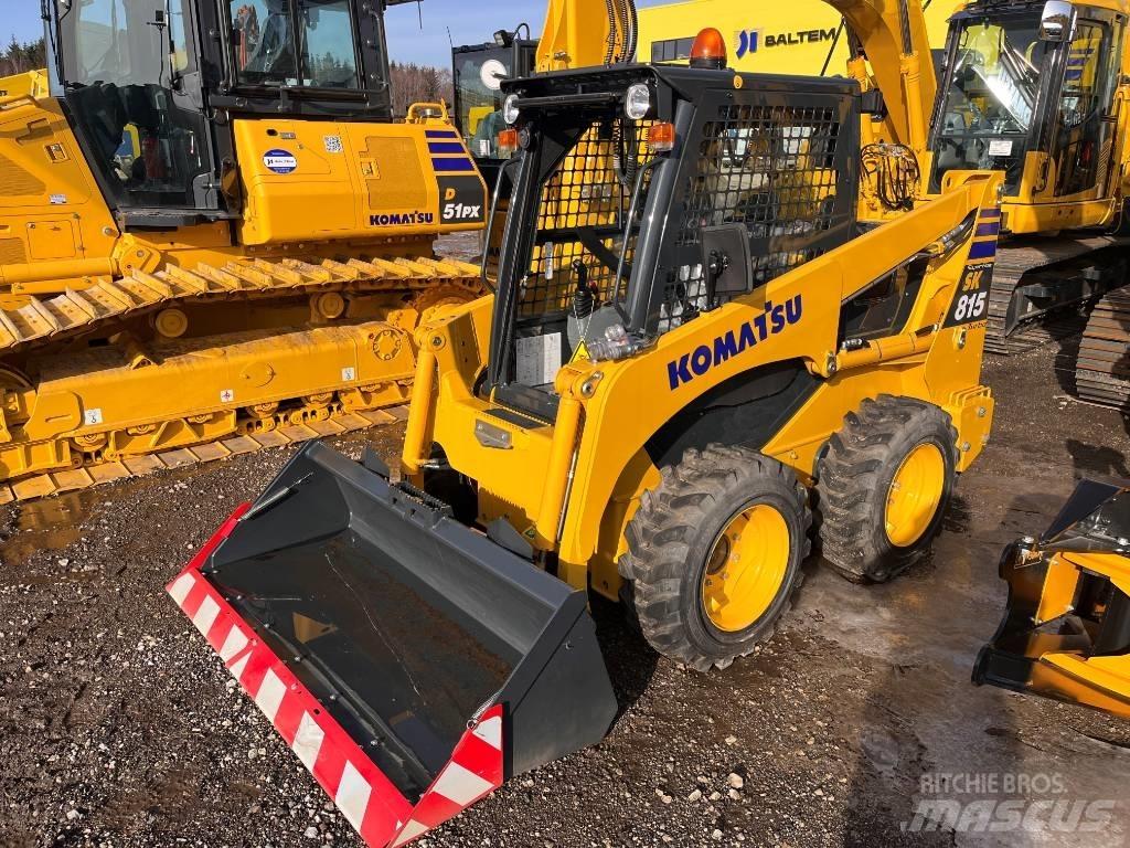 Komatsu SK815-8 Carregadoras de direcção deslizante