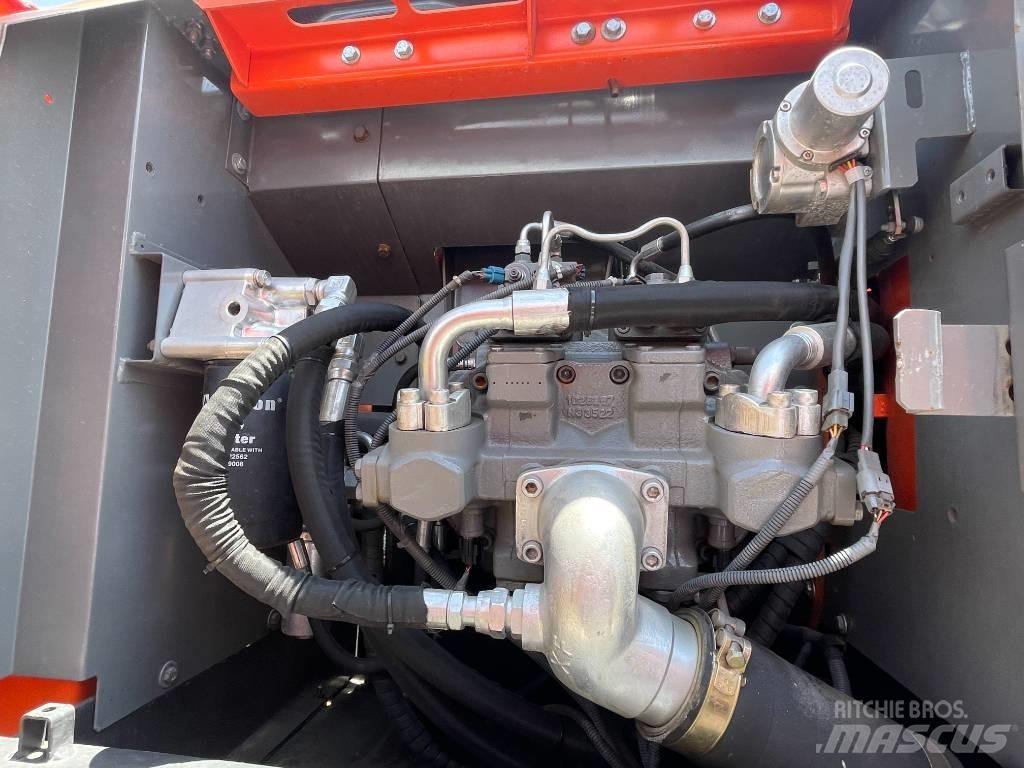 Hitachi ZX 200 Escavadoras de rastos